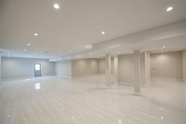 Empty room, Interior, Recessed Lighting
