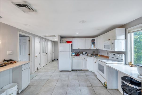 Interior, Kitchen, Recessed Lighting