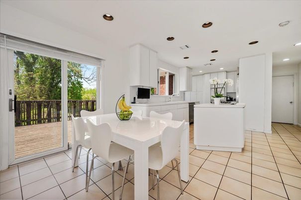 Dining room, Interior, Kitchen, Recessed Lighting
