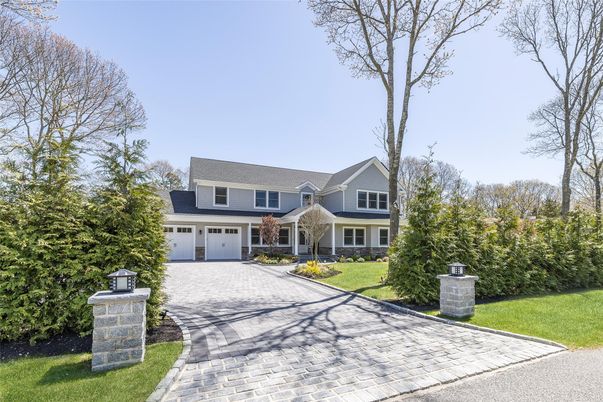 Attached, Exterior, Facade, Cape Cod