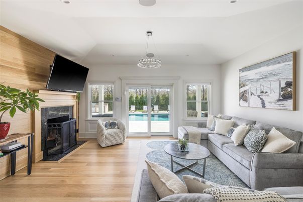 Fireplace, Interior, Living room, Pendant Lights, Recessed Lighting, Wood Texture Flooring