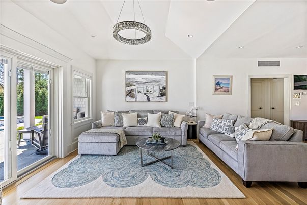 Interior, Living room, Pendant Lights, Recessed Lighting, Wood Texture Flooring