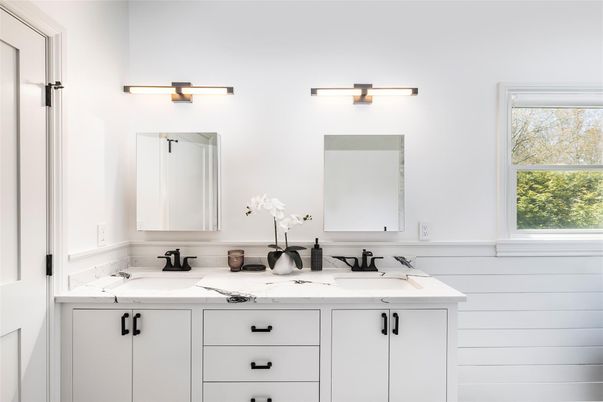 Bathroom, Dual Sink Vanities, Interior