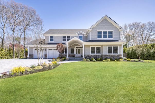 Attached, Exterior, Facade, Farmhouse