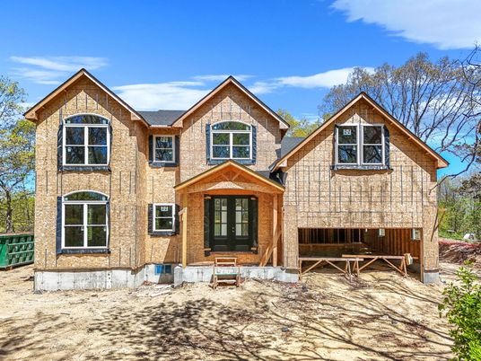 Exterior, Facade, Brick Facade, Brick Traditional