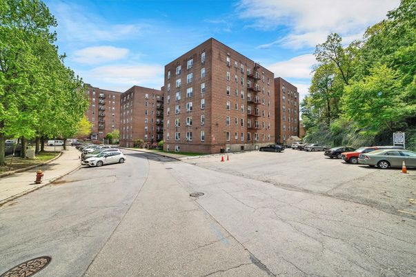 Exterior, Facade, Condo Building