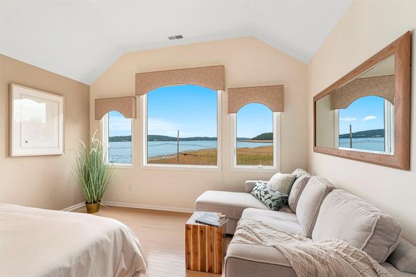 Bedroom, Interior, Water, Wood Texture Flooring