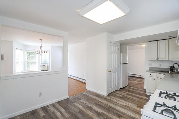Chandelier, Interior, Kitchen, Wood Texture Flooring