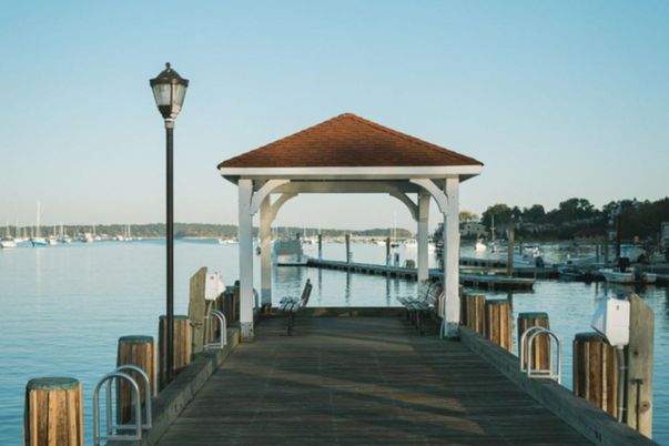 Exterior, Lake