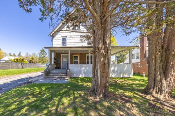 Backyard, Exterior, Facade, Brick Facade, Queen Anne Victorian