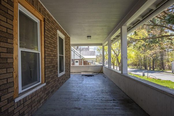Interior, Stone Walls, Sun Room, Wood Texture Flooring