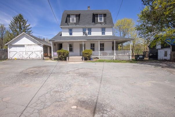 Detached Garage, Exterior, Facade, American Foursquare