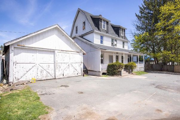 Detached Garage, Exterior, Facade, Farmhouse