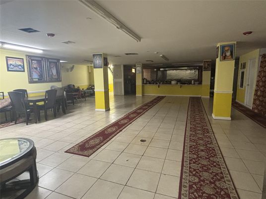 Dining room, Interior