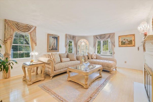 Chandelier, Interior, Living room, Wood Texture Flooring