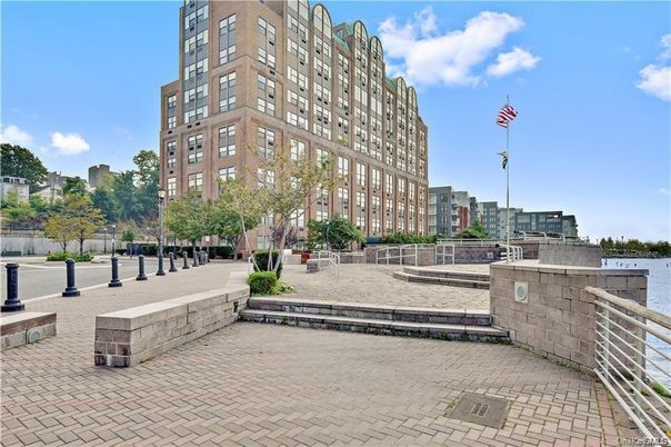 Exterior, Facade, Condo Building