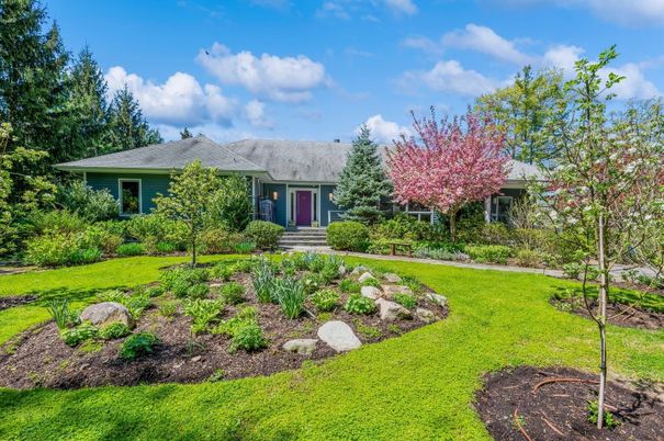 Backyard, Exterior, Facade, Cape Cod