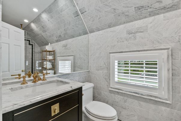 Bathroom, Interior, Recessed Lighting