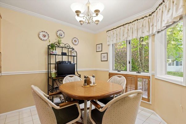 Chandelier, Dining room, Interior