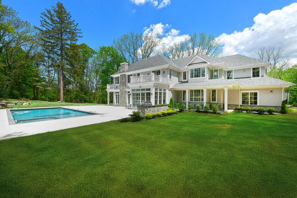 Backyard, Exterior, Facade, Pool, Farmhouse