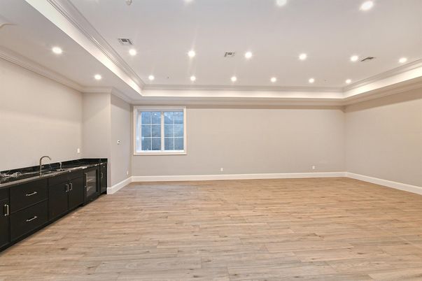 Empty room, Interior, Recessed Lighting, Wood Texture Flooring