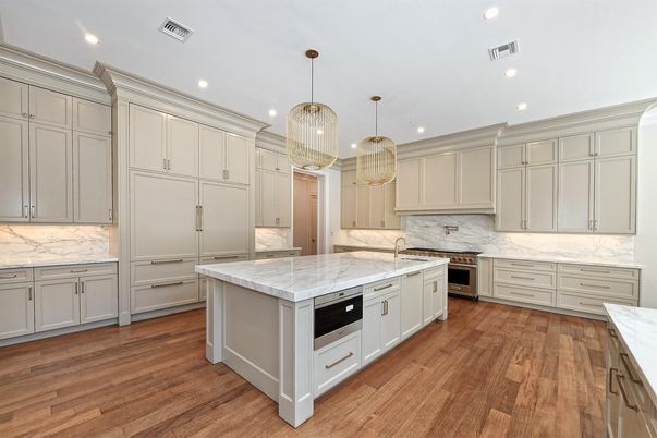 Chandelier, Interior, Kitchen, Marble Walls, Pendant Lights, Recessed Lighting, Wood Texture Flooring