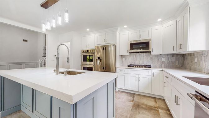 Interior, Kitchen, Pendant Lights, Recessed Lighting, Stainless Steel Appliances