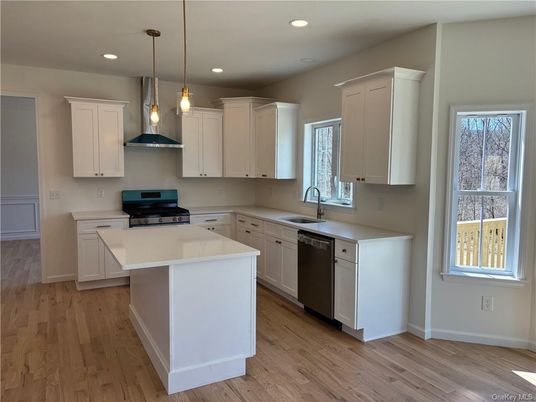 Interior, Kitchen, Pendant Lights, Recessed Lighting, Wood Texture Flooring