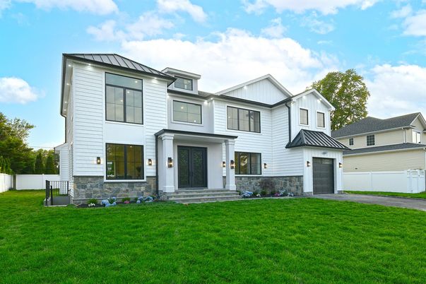 Attached, Exterior, Facade, Farmhouse
