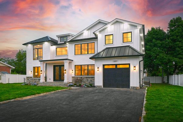 Attached, Exterior, Facade, Farmhouse