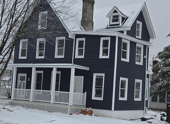 Exterior, Facade, Queen Anne Victorian
