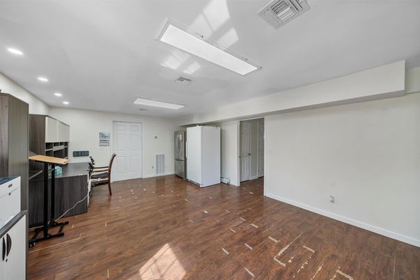 Interior, Kitchen, Recessed Lighting, Wood Texture Flooring