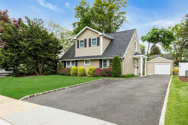 Detached Garage, Exterior, Facade, Cape Cod