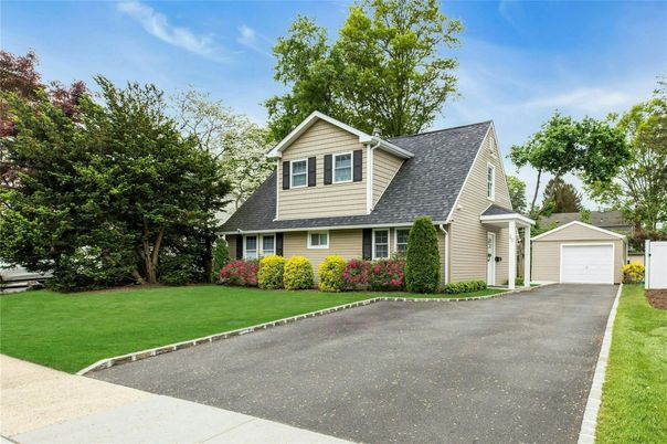 Detached Garage, Exterior, Facade, Cape Cod