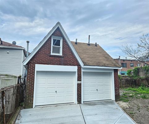 Attached, Exterior, Facade, Brick Facade, Brick Traditional