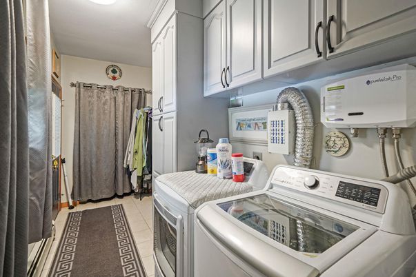 Interior, Washer