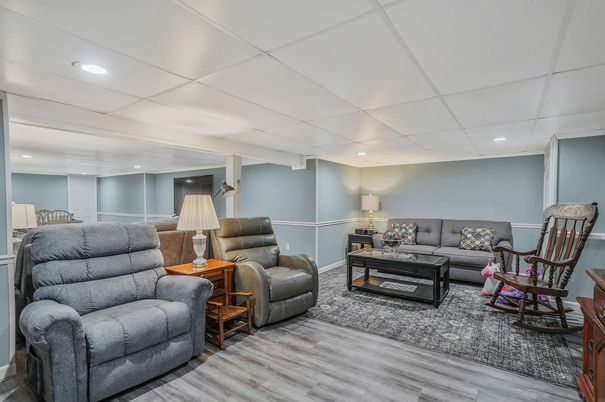 Interior, Living room, Recessed Lighting, Wood Texture Flooring