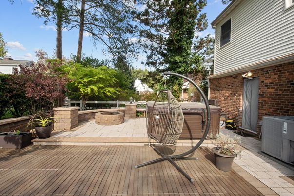 Exterior, Hot Tub