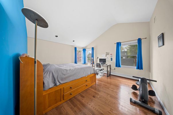 Bedroom, Fitness Equipment, Interior, Wood Texture Flooring