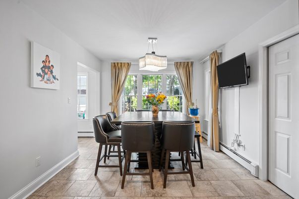 Dining room, Interior, Pendant Lights