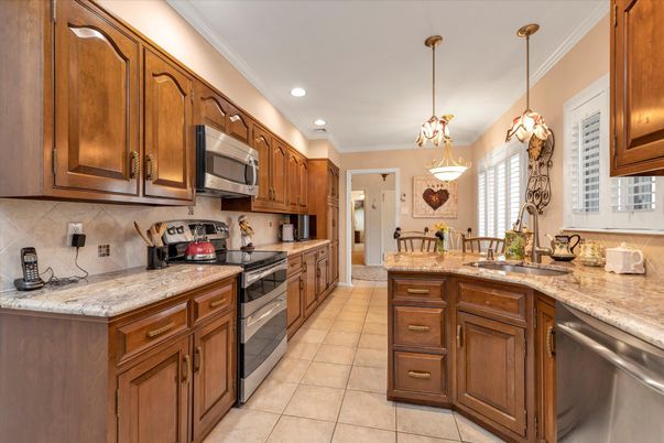 Interior, Kitchen, Pendant Lights, Recessed Lighting, Stainless Steel Appliances
