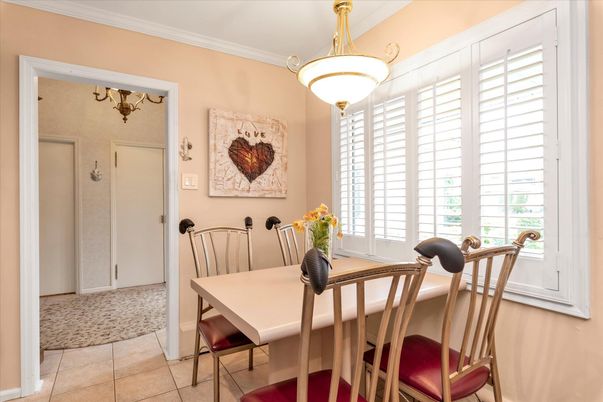 Dining room, Interior