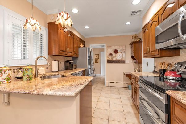 Interior, Kitchen, Pendant Lights, Recessed Lighting, Stainless Steel Appliances