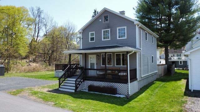 Backyard, Exterior, Facade, Queen Anne Victorian