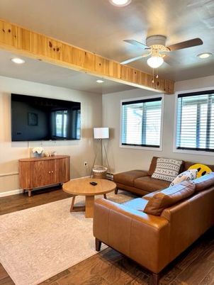 Interior, Living room, Recessed Lighting, Wood Texture Flooring