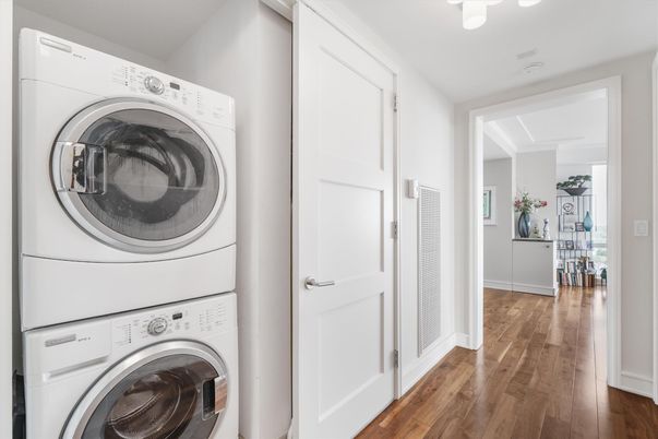 Interior, Utility Closets, Washer, Wood Texture Flooring