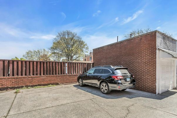 Detached Garage, Exterior