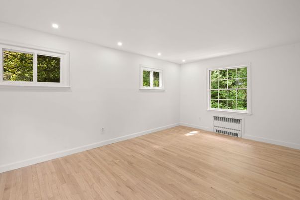Empty room, Interior, Recessed Lighting, Wood Texture Flooring
