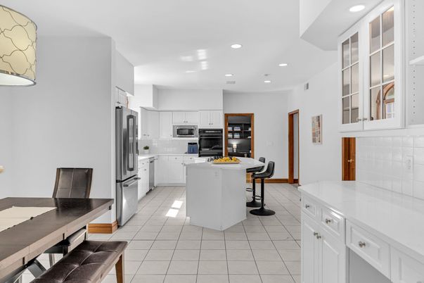 Dining room, Interior, Kitchen, Recessed Lighting, Stainless Steel Appliances