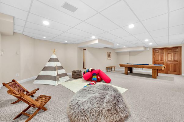 Billiard Table, Game Room, Interior, Recessed Lighting